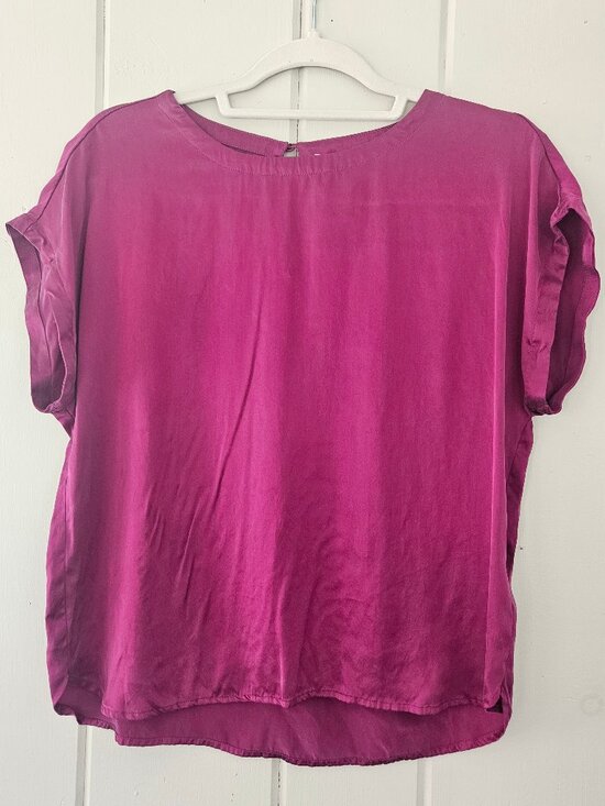 Joie Tops - Joie 100% Silk Short Sleeve Keyhole Blouse Plum Purple Size Small